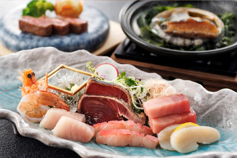 焼津ミナミマグロ豪華七種盛と特選和牛の料理長おすすめ特別会席【2026年6月～8月】