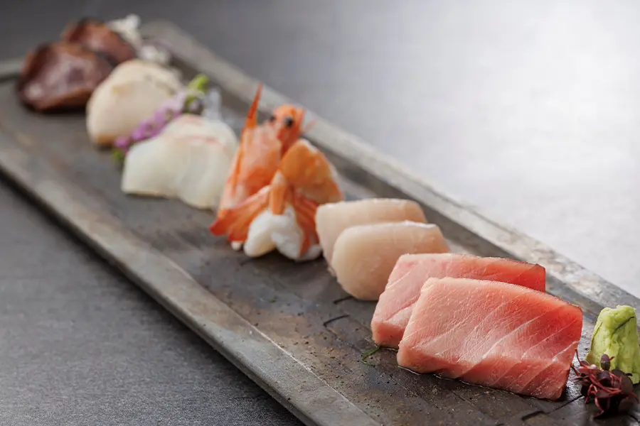焼津ミナミマグロ豪華七種盛と特選和牛の料理長おすすめ特別会席【2025年12月～2月】