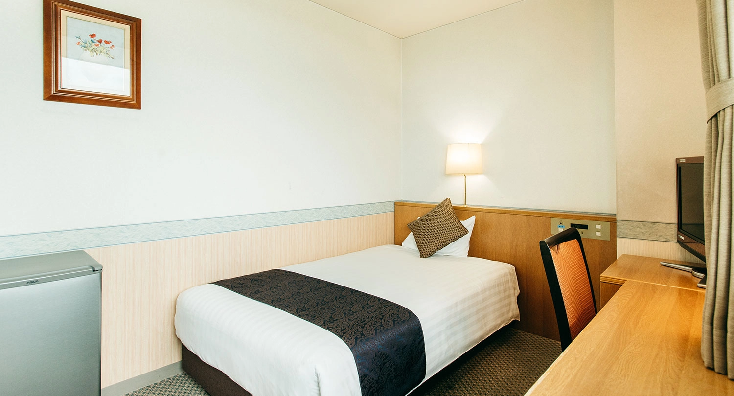 セミダブルルーム（バス付）